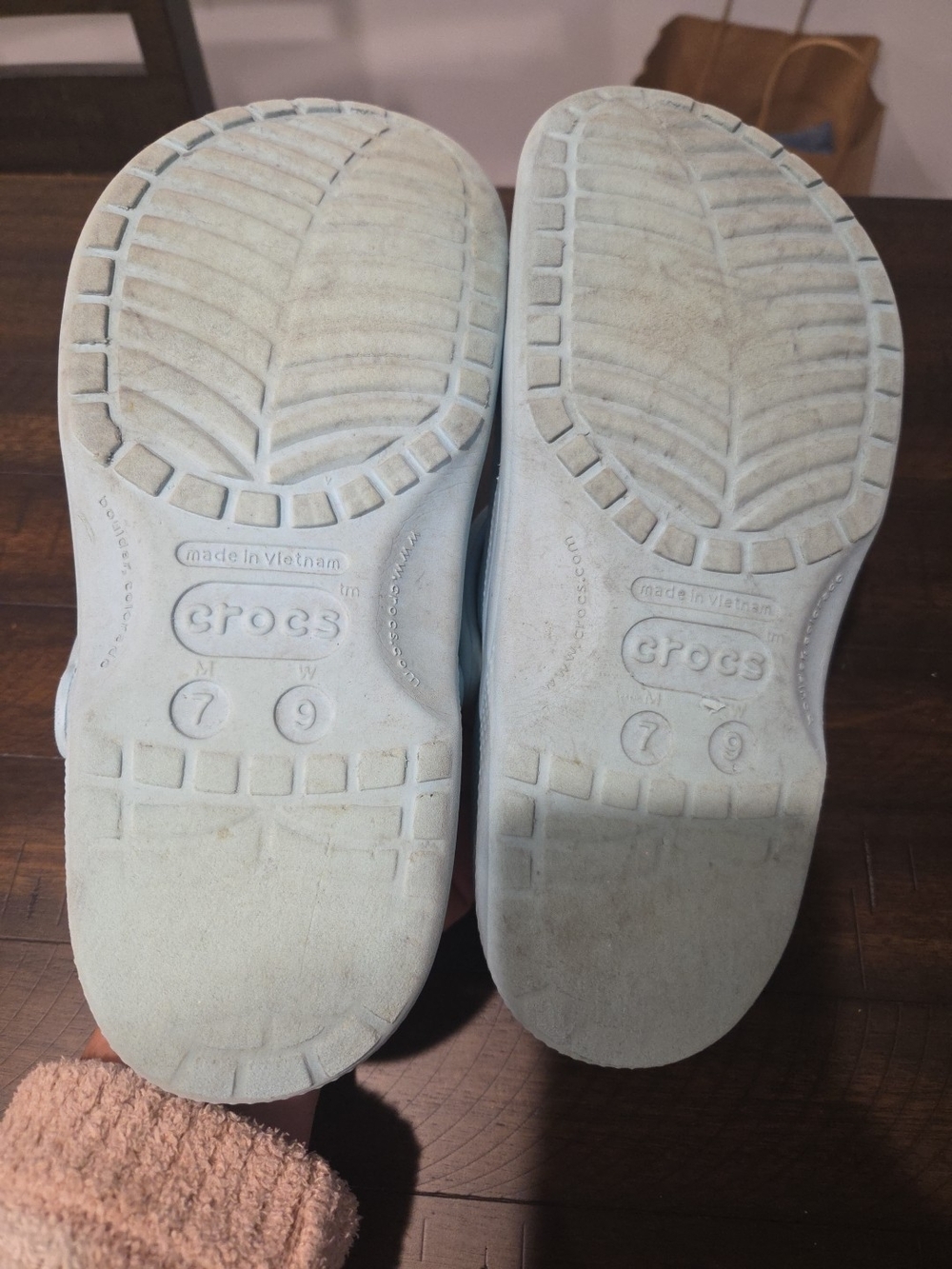 Crocs Teal, Size 9 W, 7 M - Picture 6 of 6